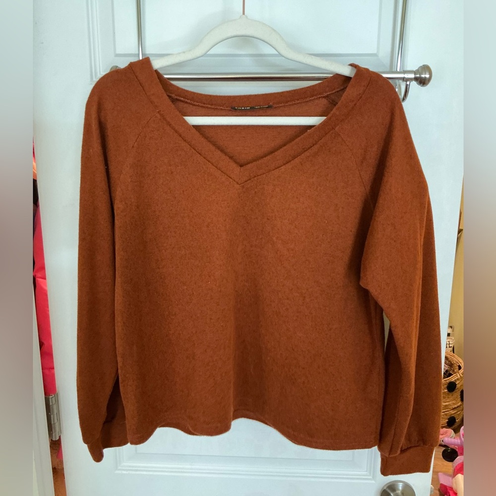 Women's V-Neck Sweater - Rust Orange